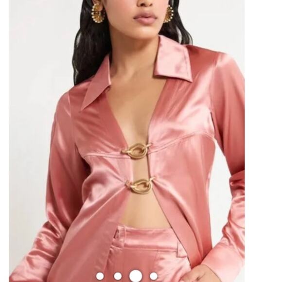 cult gaia yoona chain link gold hardware satin long sleeve blouse top medium - Picture 2 of 11